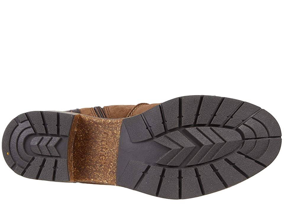 Brown Shoes Q673272