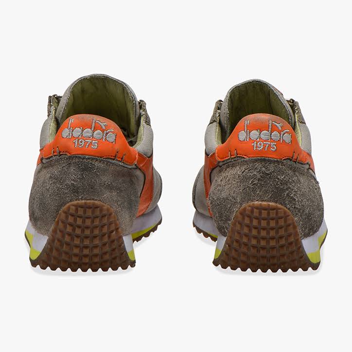 Evo Gray Dirty Stone Wash Shoes N988