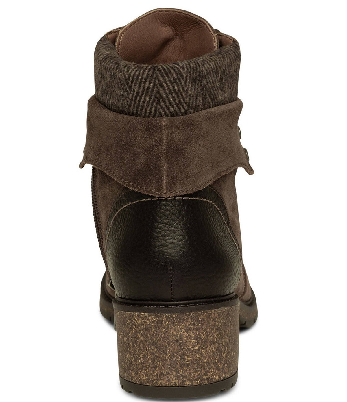 Brown Shoes Q673272