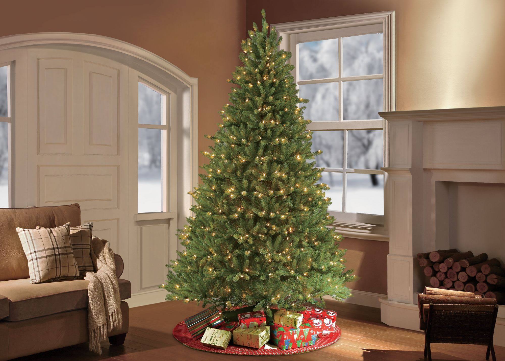 6.5& Pre-Lit Franklin Fir Tree M68413