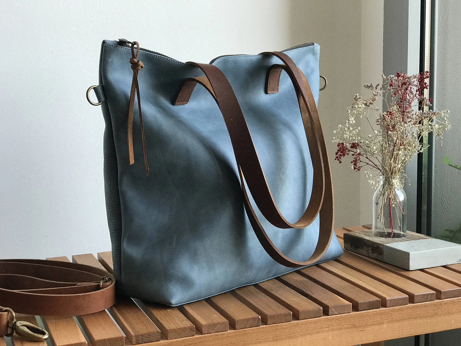Large Blue Leather Bag V607