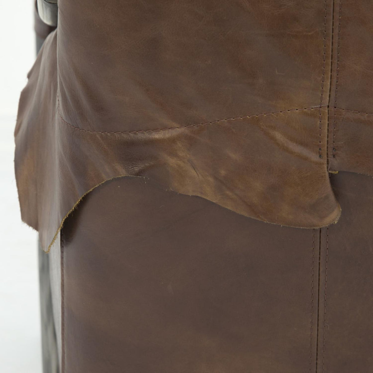 Brown Tufted Leather Accent Chair D5508