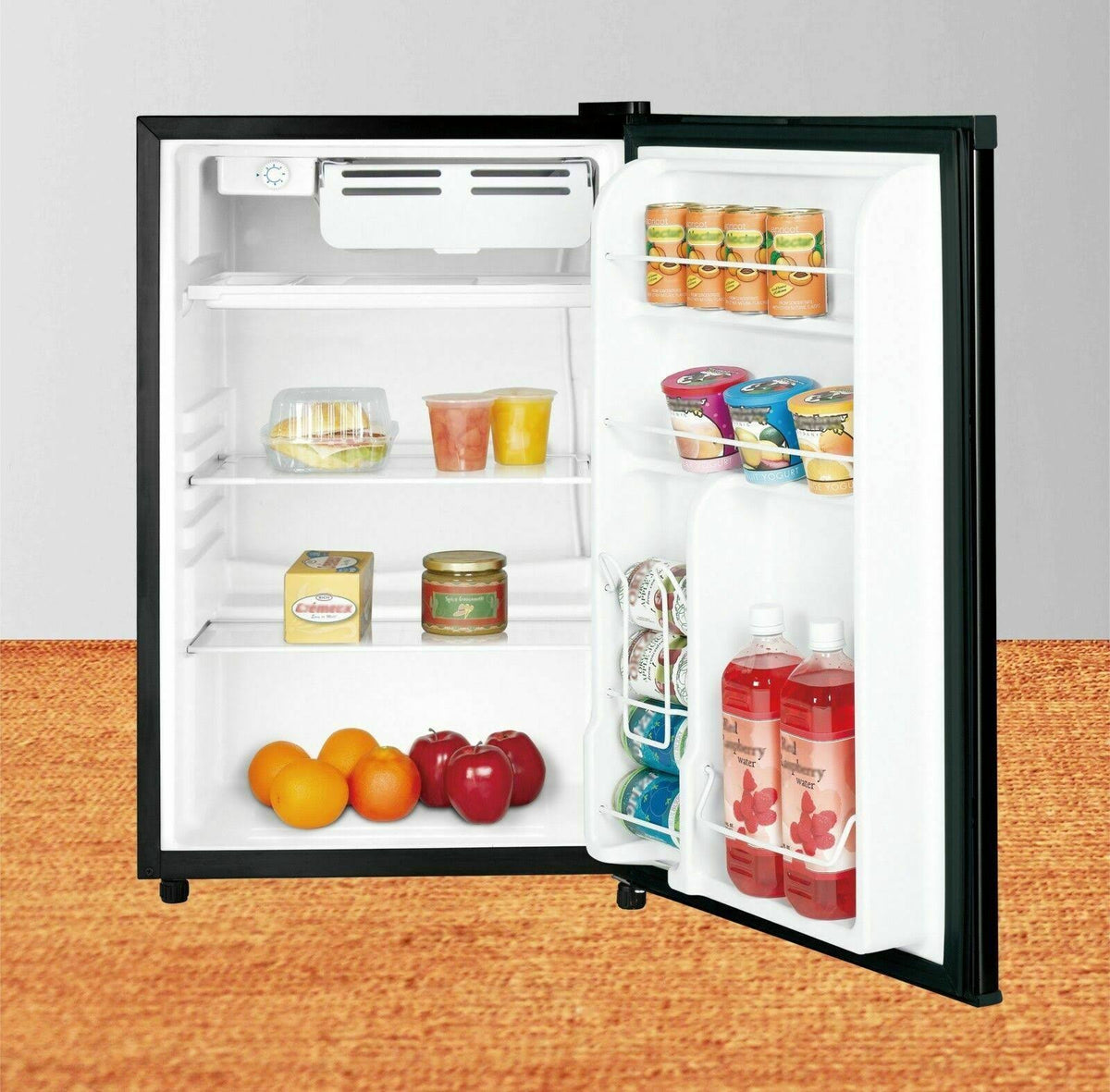 Black Compact Refrigerator Y85973