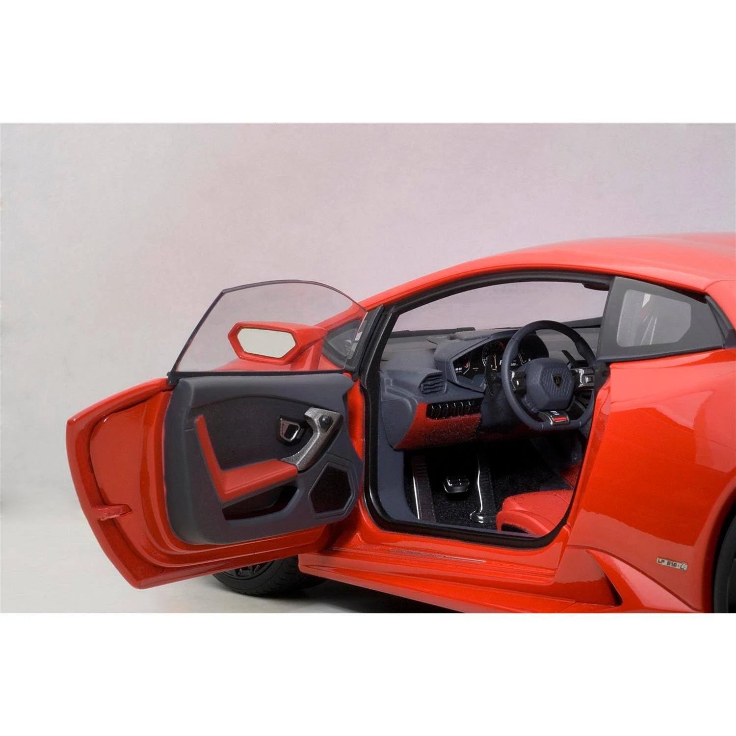 1/18 Lamborghini Huracan Metallic Red Z3647