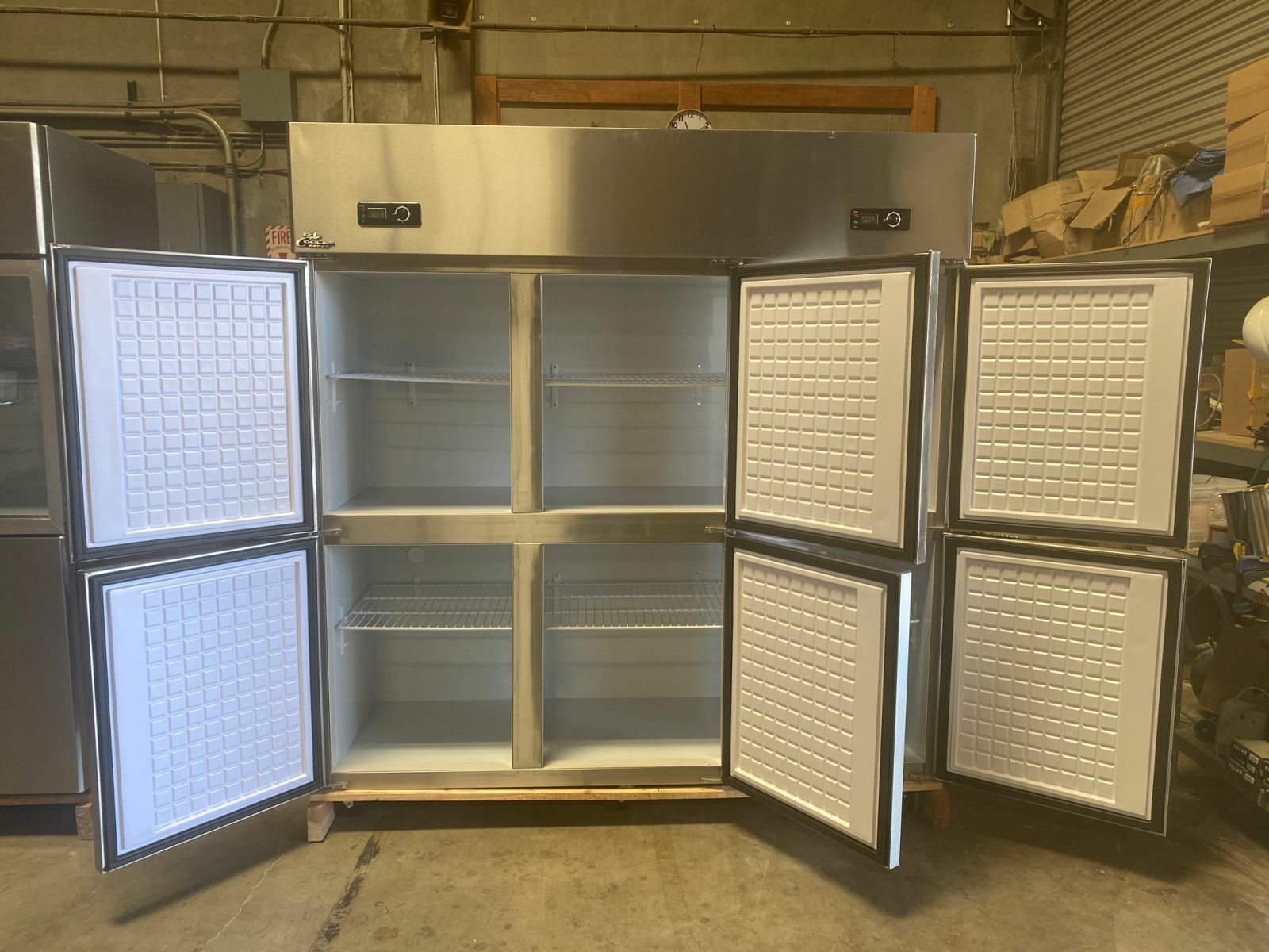 6 Door Refrigerator Freezer Combo A836562