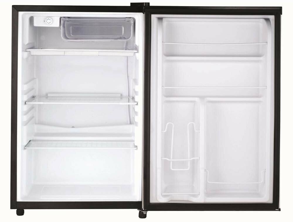 Black Compact Refrigerator Y85973