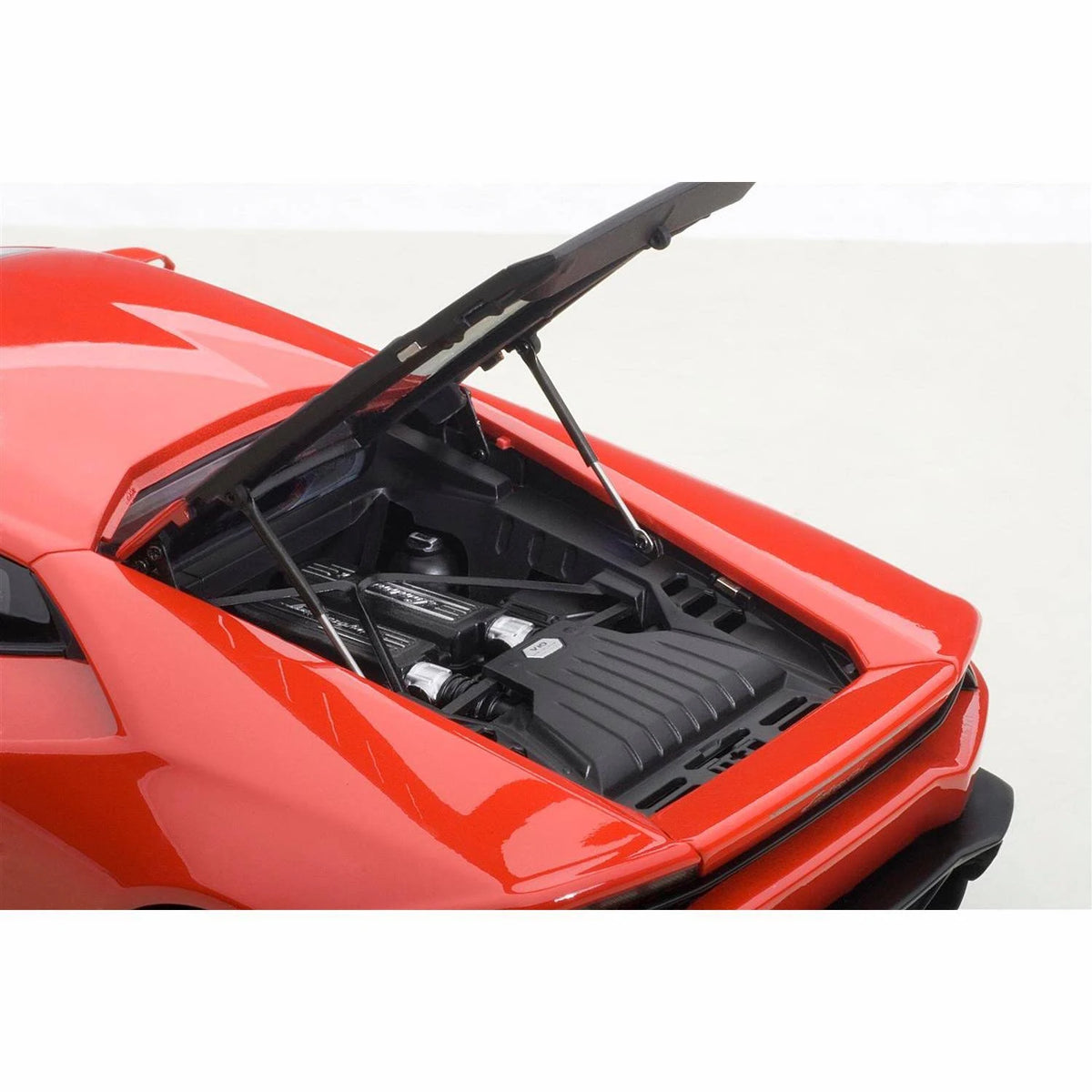 1/18 Lamborghini Huracan Metallic Red Z3647